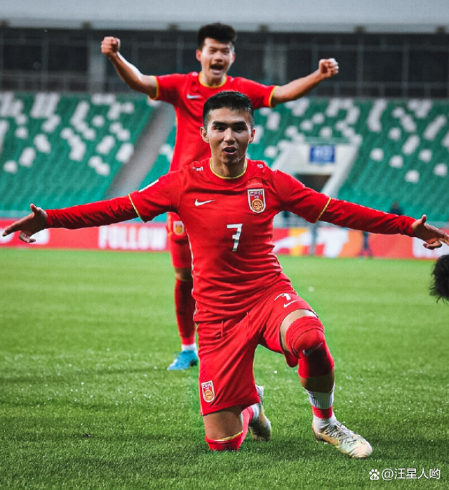 爱游戏中国-关于杯赛巅峰对决！洞庭火箭队惊险晋级关东赤兔队，摩托车赛赛场再起波澜；韧性与执行并存的信息