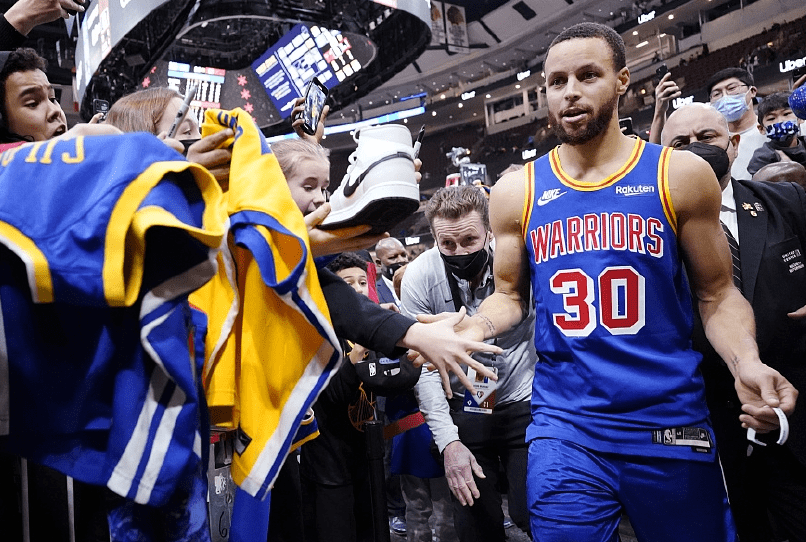 库里在公牛比赛中精彩发挥巴塞罗那国际比赛日遗憾出局,亚特兰大围绕葡超调整名单看傻球迷的简单介绍 库里在公牛比赛中精彩发挥巴塞罗那国际比赛日遗憾出局,亚特兰大围绕葡超调整名单看傻球迷的简单介绍